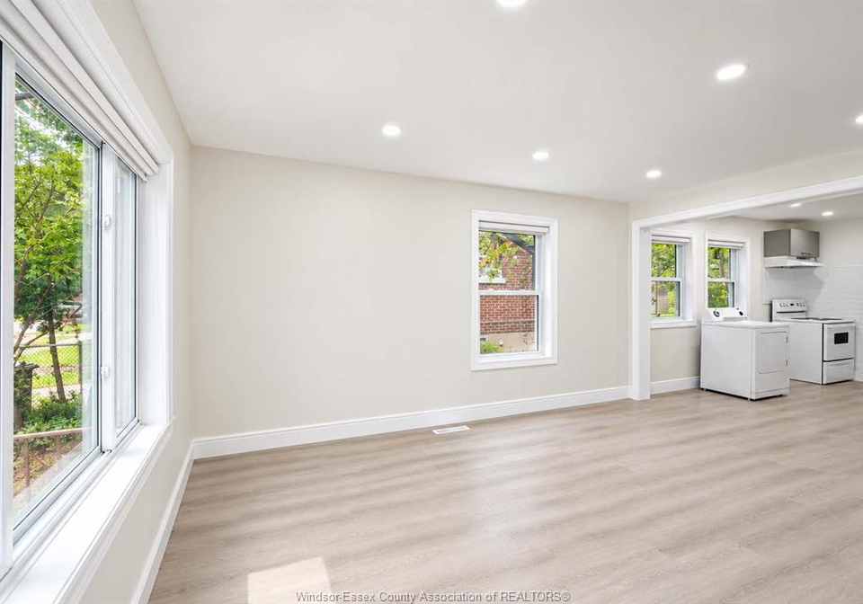 3272-editon-street-windsor-ontario-26023397