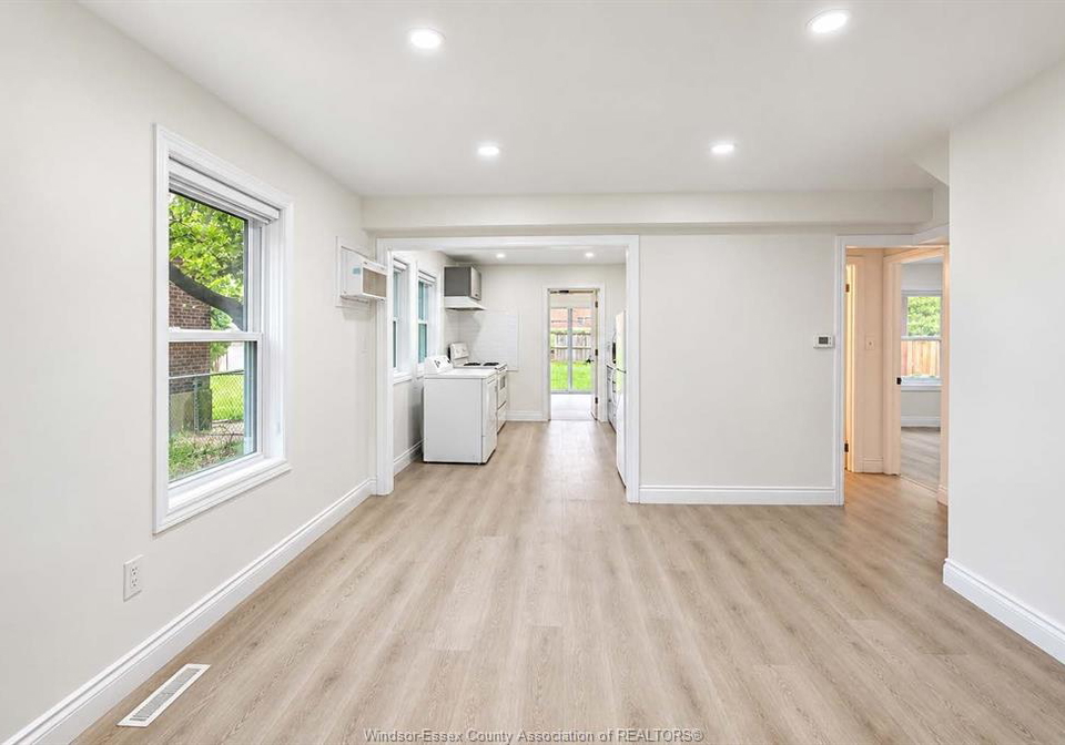 3272-editon-street-windsor-ontario-26023397