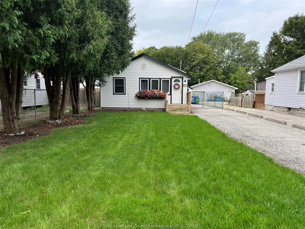 1553-south-cameron-windsor-ontario-26023399