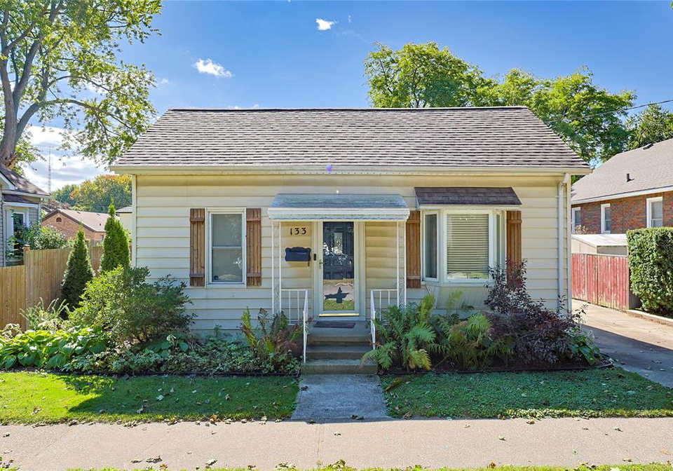 133-bright-street-sarnia-ontario-26023400