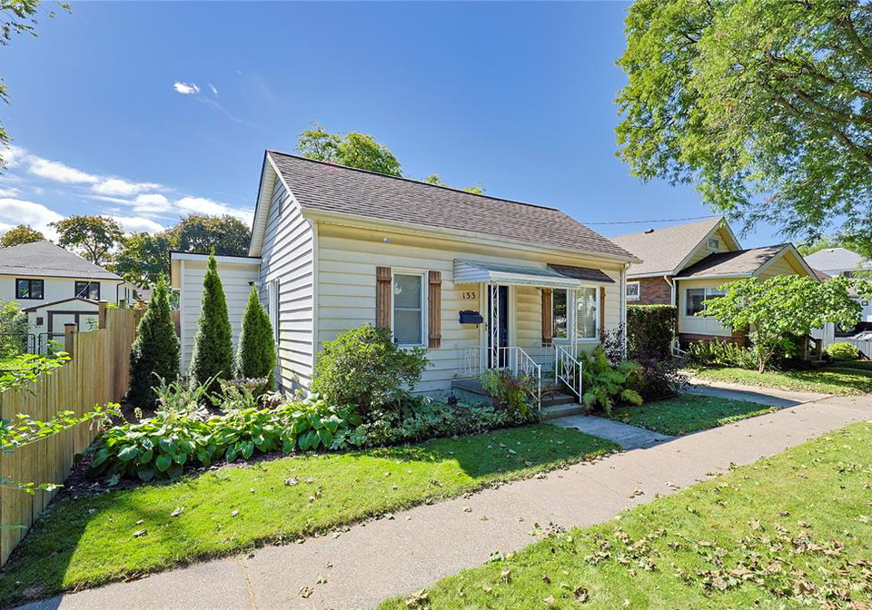 133-bright-street-sarnia-ontario-26023400