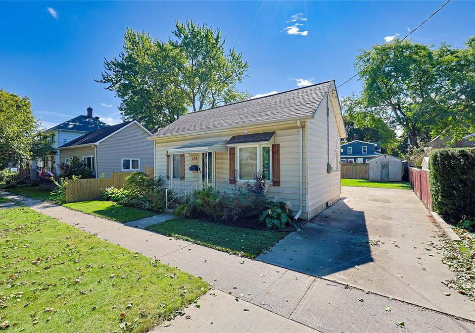 133-bright-street-sarnia-ontario-26023400