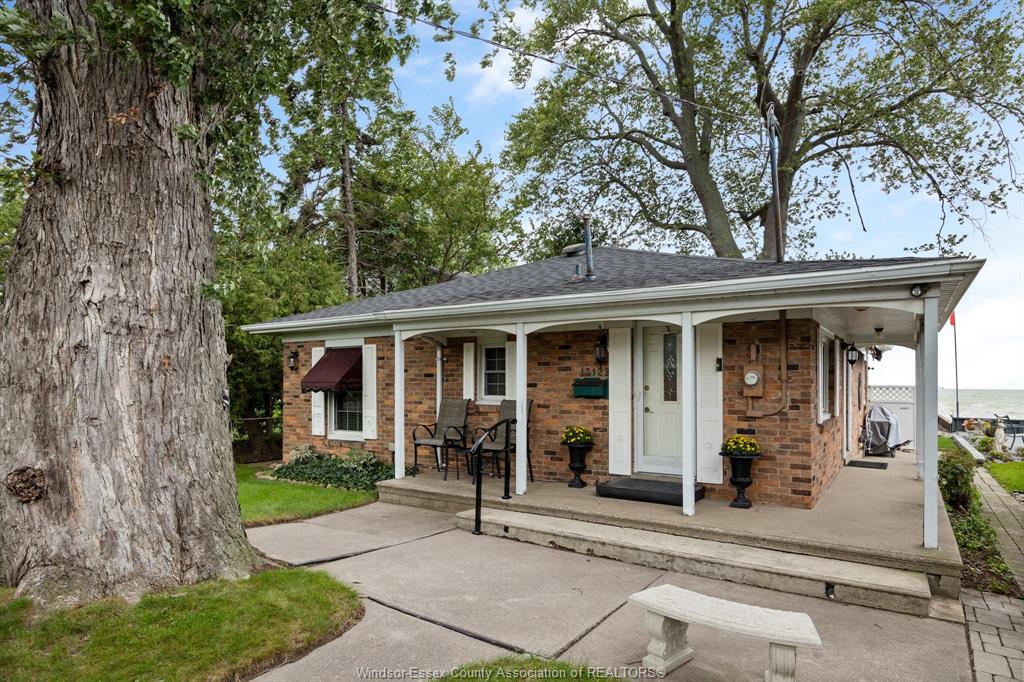 13122-riverside-drive-east-tecumseh-ontario-26023414