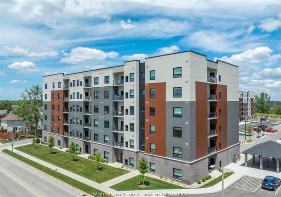 4785-walker-road-windsor-ontario-26023419
