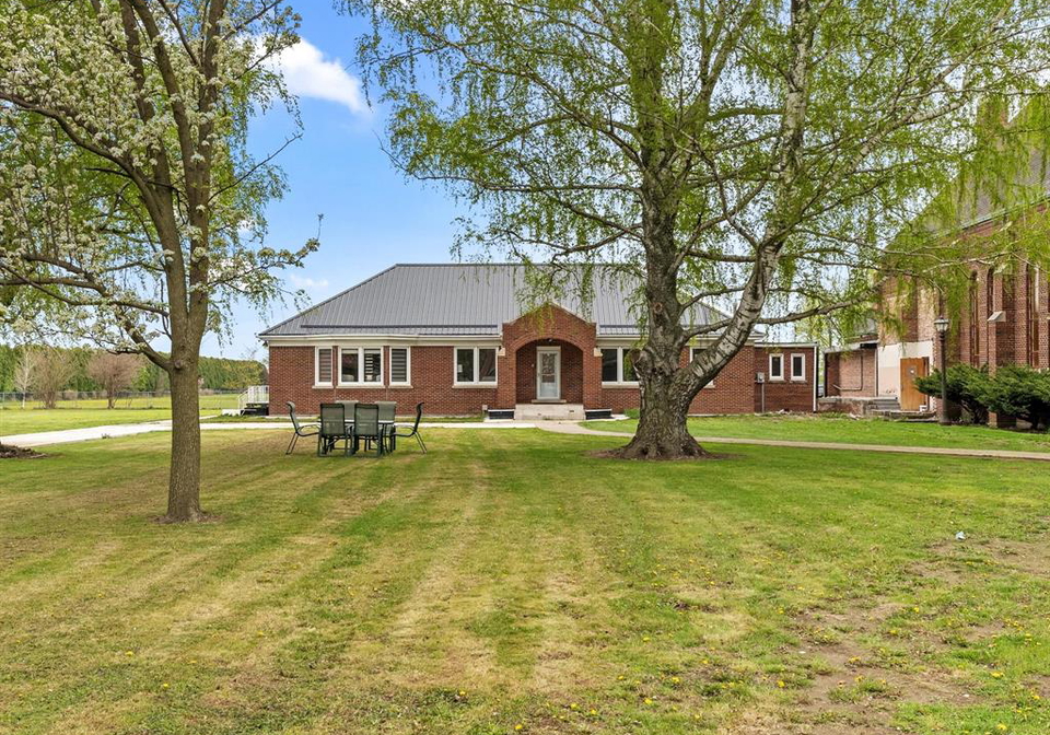 25667-winterline-road-grande-pointe-ontario-26023432
