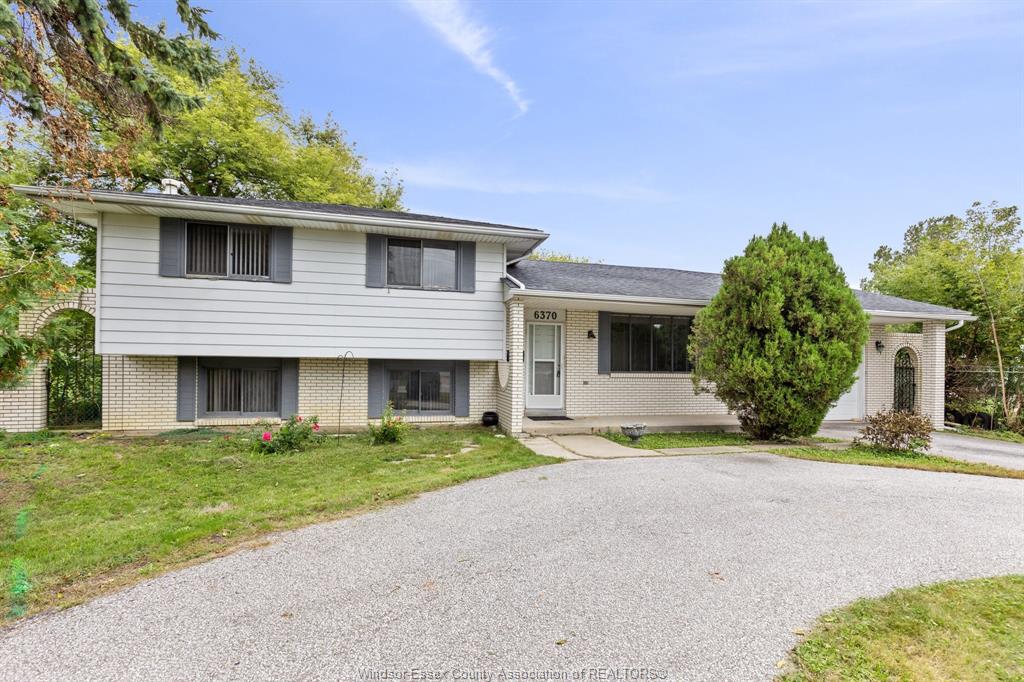 6370-malden-lasalle-ontario-26023434