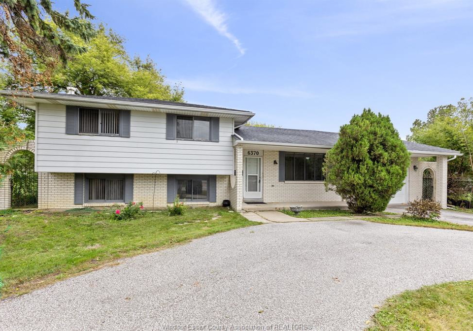 6370-malden-lasalle-ontario-26023434
