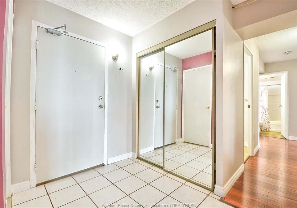 150-park-ave-windsor-ontario-26023444