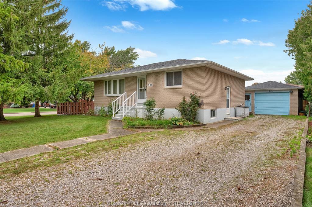 524-dora-drive-wallaceburg-ontario-26023447