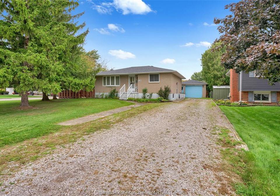 524-dora-drive-wallaceburg-ontario-26023447