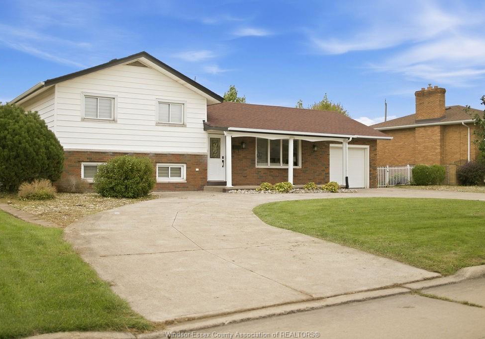 1720-partington-windsor-ontario-26023473