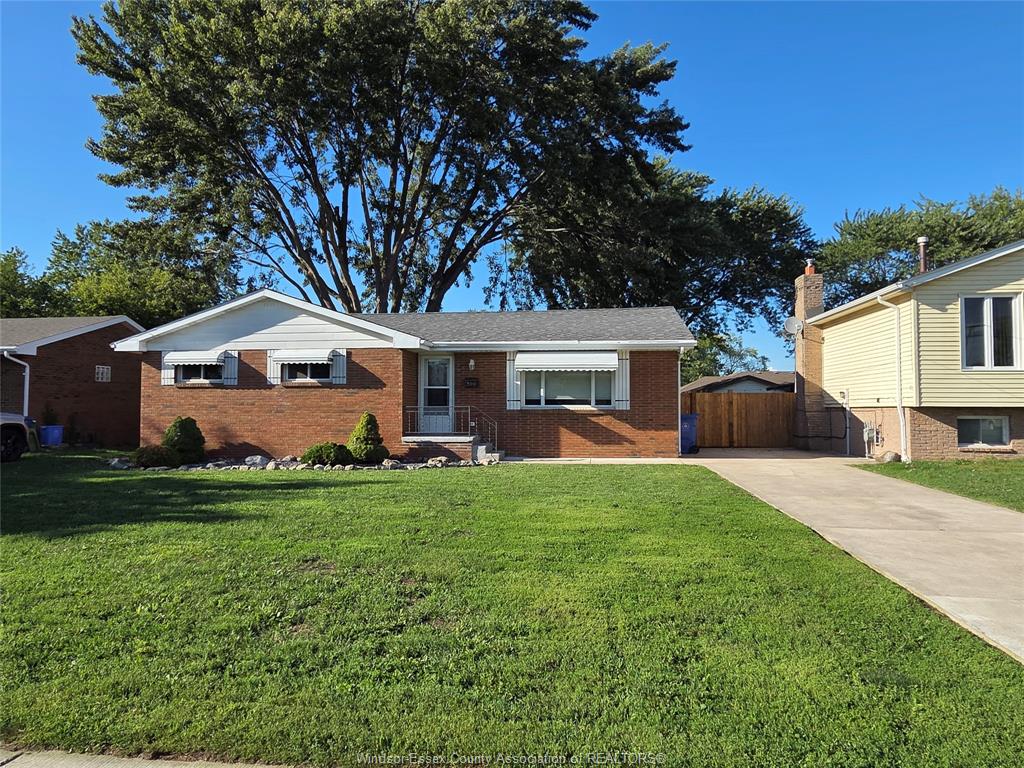 399-st-peter-street-lakeshore-ontario-26023489