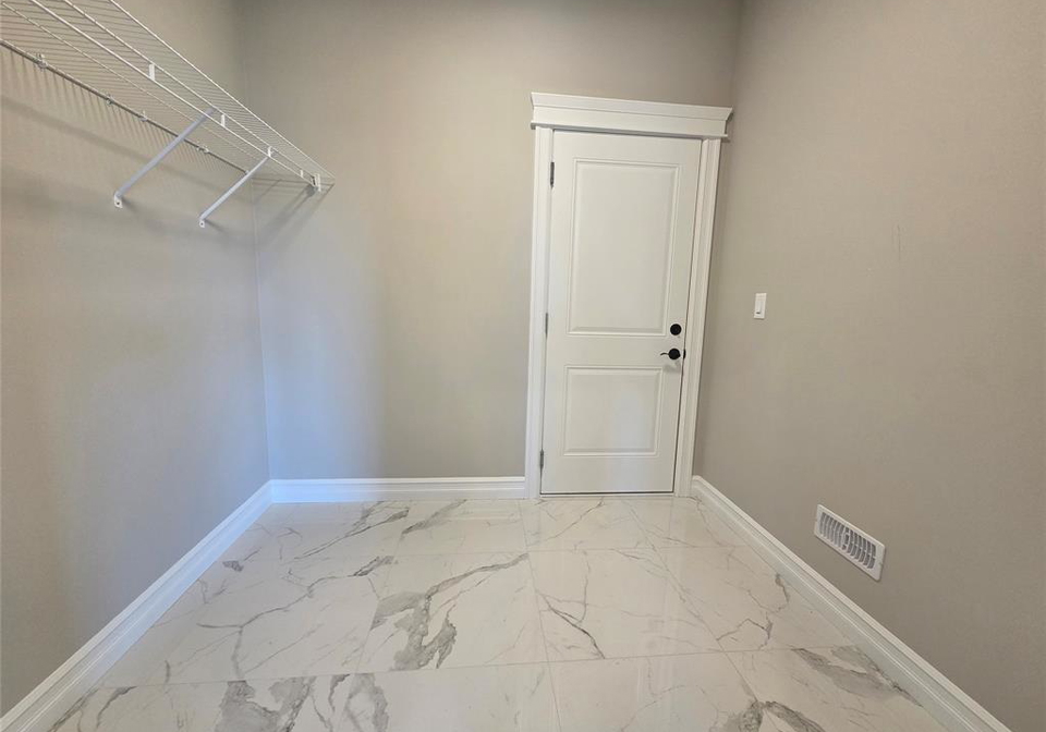 4410-belmont-comber-ontario-26023491