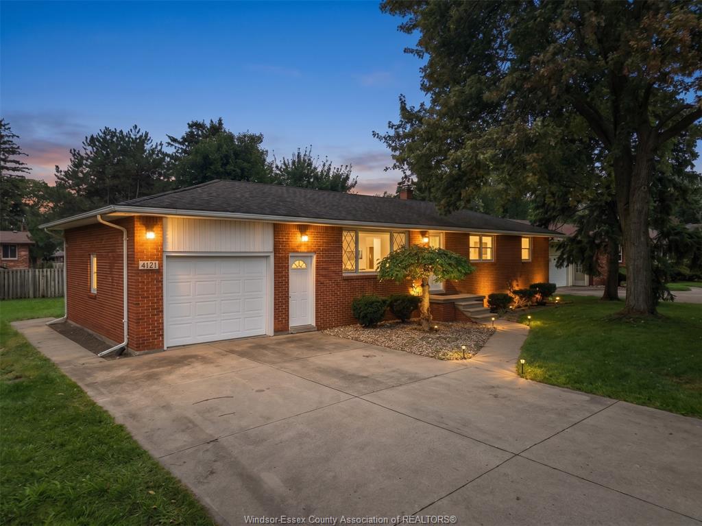 4045-dougall-avenue-windsor-ontario-26023497