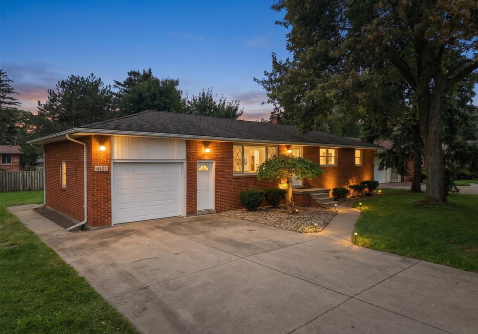 4045-dougall-avenue-windsor-ontario-26023497