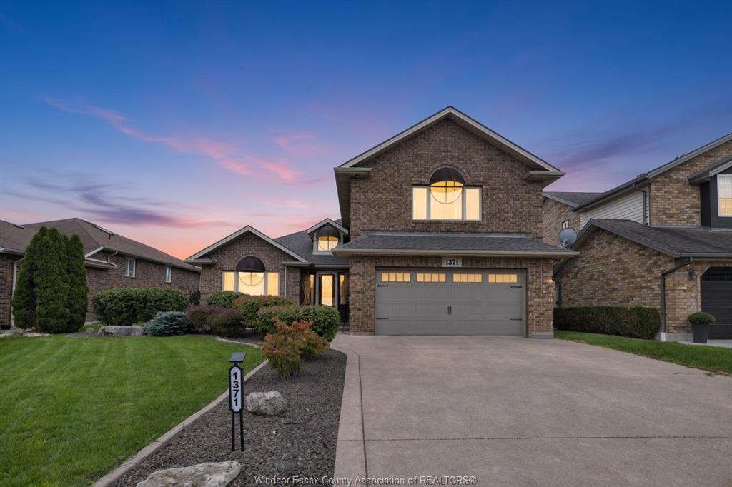 1371-matthew-crescent-lakeshore-ontario-26023502