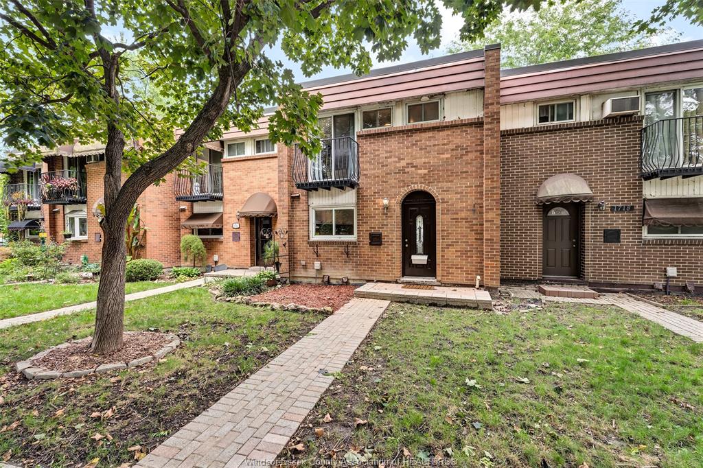 1716-eastgate-estates-windsor-ontario-26023509