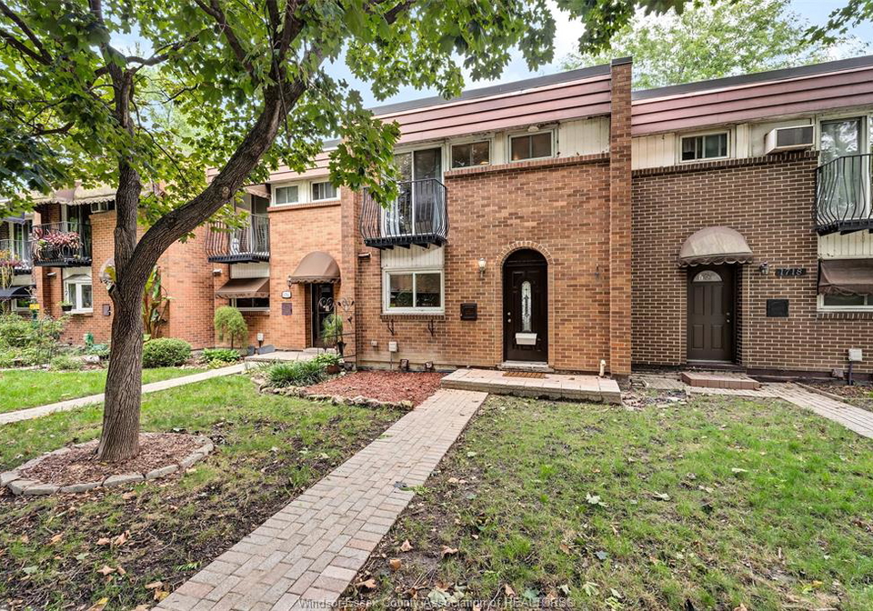 1716-eastgate-estates-windsor-ontario-26023509