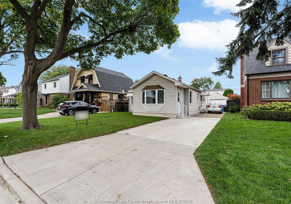 2032-verdun-windsor-ontario-26023522