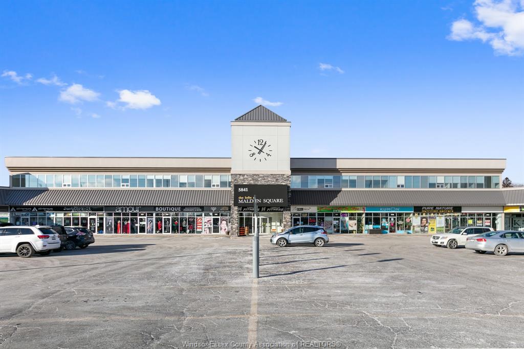 5841-malden-square-lasalle-ontario-26023553