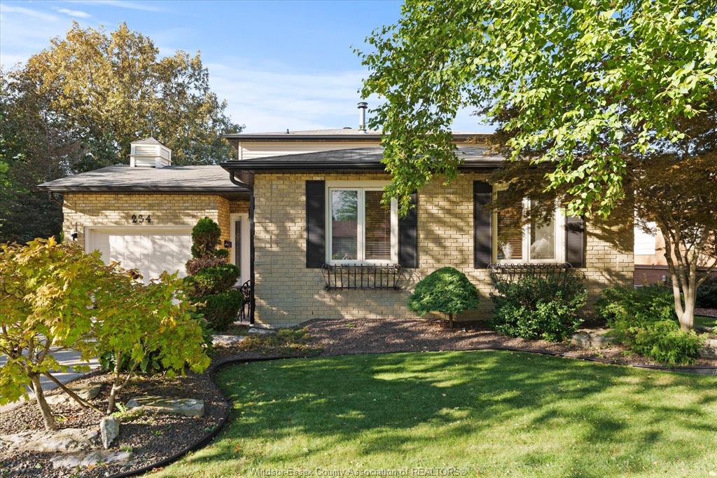 234-applewood-road-kingsville-ontario-26023568