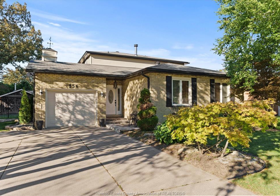 234-applewood-road-kingsville-ontario-26023568