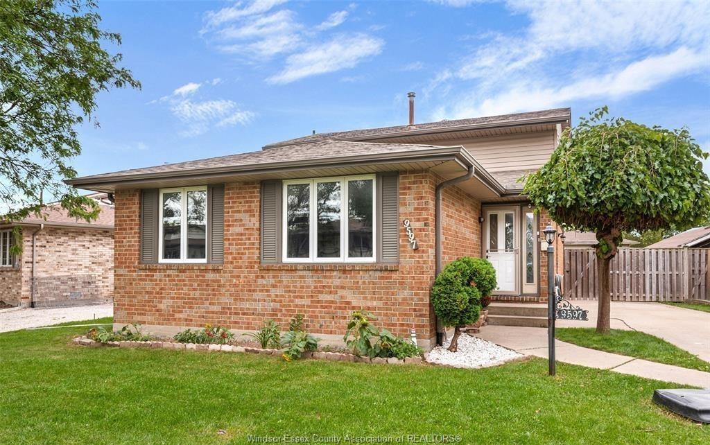 9597-avery-lane-windsor-ontario-26023581