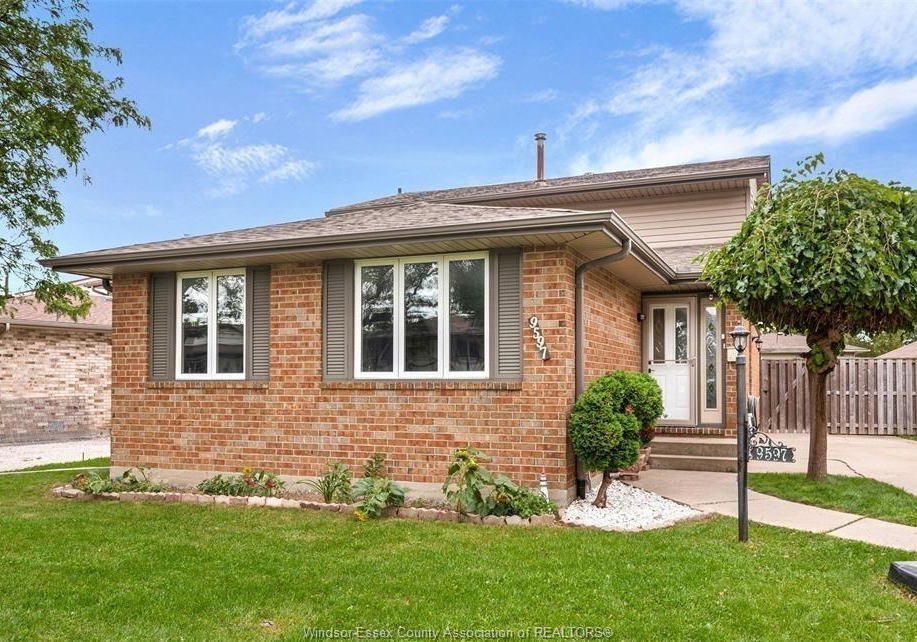 9597-avery-lane-windsor-ontario-26023581