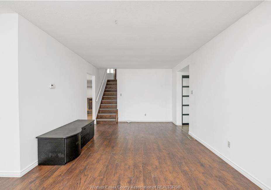 9597-avery-lane-windsor-ontario-26023581