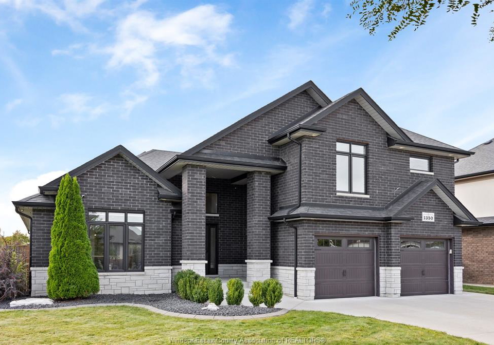 1350-pascal-lakeshore-ontario-26023585
