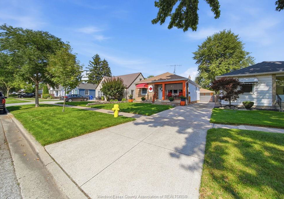 2540-chandler-windsor-ontario-26023591
