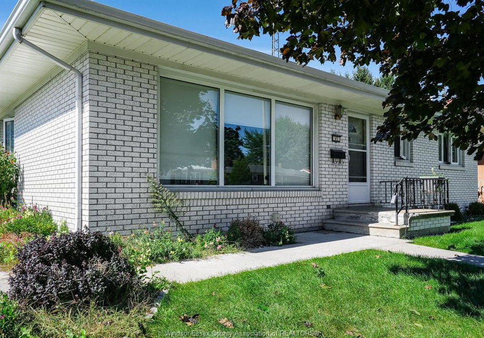 85-lutsch-avenue-leamington-ontario-26023592