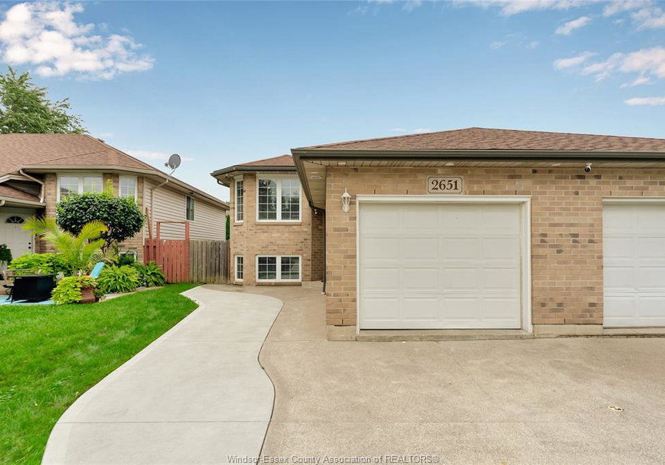 2651-teedie-crescent-windsor-ontario-26023594