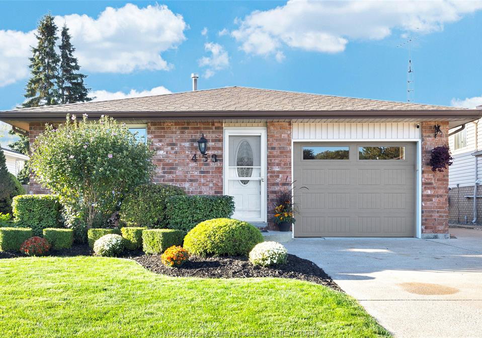458-desjardins-belle-river-ontario-26023597