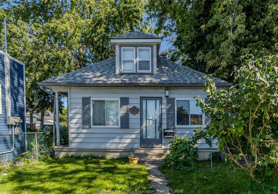1468-drouillard-windsor-ontario-26023602