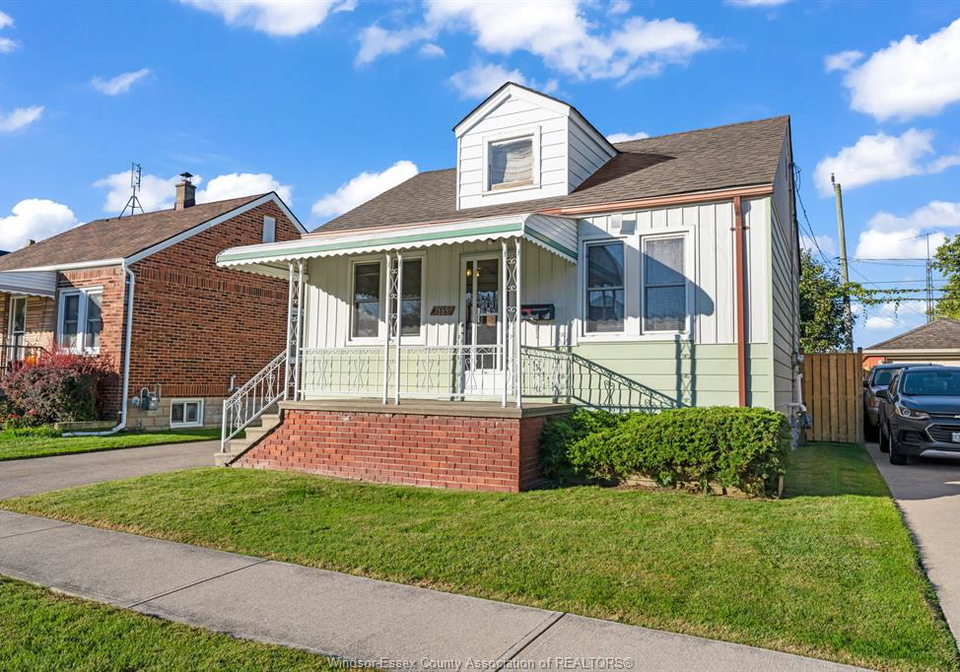 1669-hickory-road-windsor-ontario-26023609