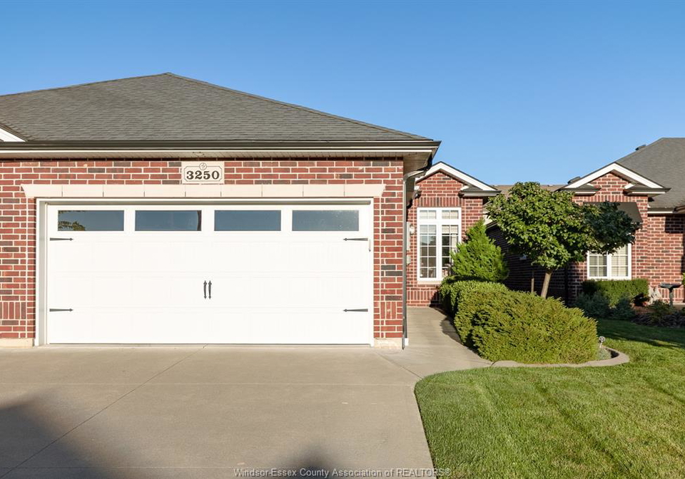3250-arpino-avenue-windsor-ontario-26023610