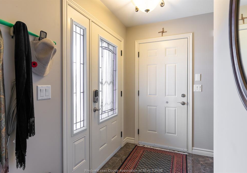 3250-arpino-avenue-windsor-ontario-26023610