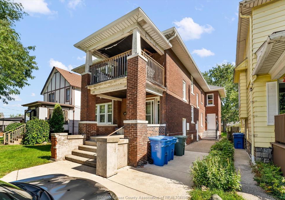 152-158-campbell-windsor-ontario-26023613