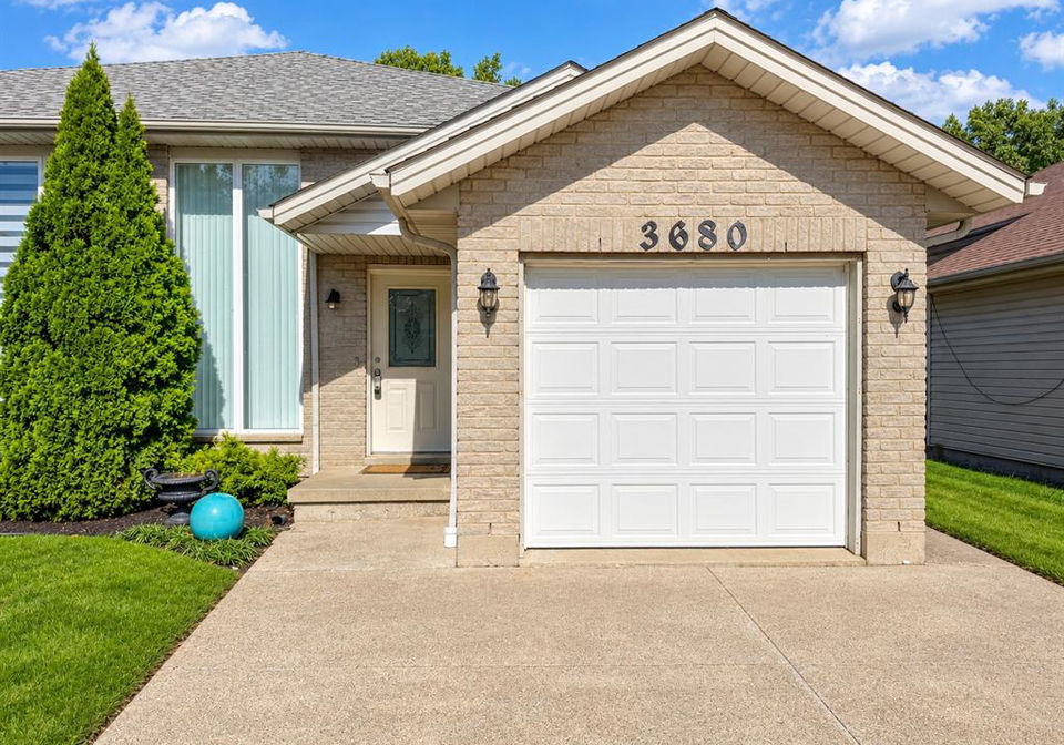 3680-holburn-windsor-ontario-26023623