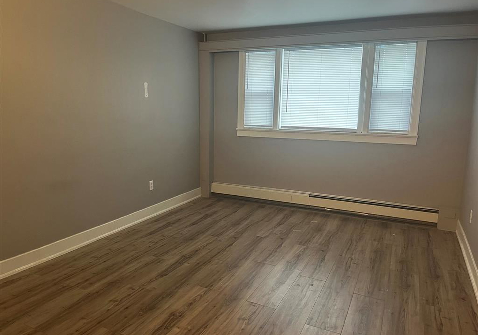 60-main-west-kingsville-ontario-26023626