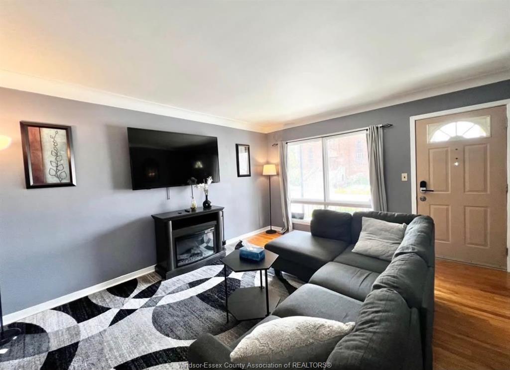 1484-langlois-avenue-windsor-ontario-26023645