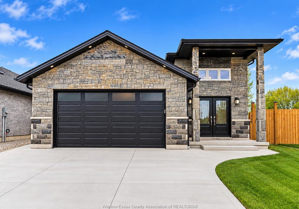 199-thomas-avenue-wallaceburg-ontario-26023651