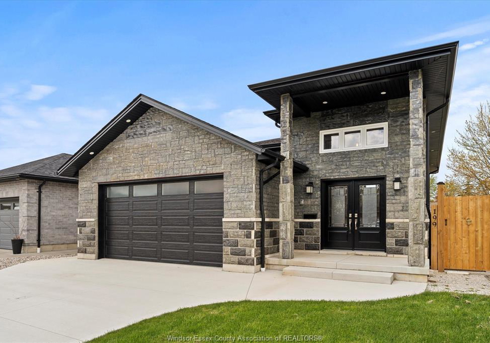 199-thomas-avenue-wallaceburg-ontario-26023651