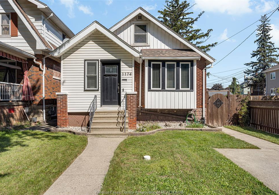 1174-parent-avenue-windsor-ontario-26023655