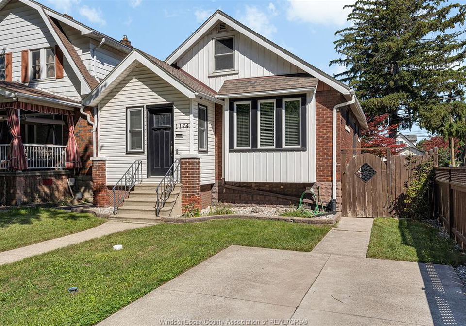 1174-parent-avenue-windsor-ontario-26023655