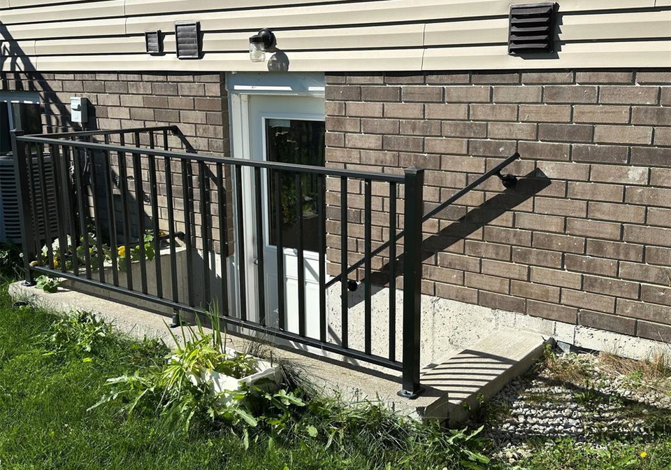 1076-lublin-avenue-windsor-ontario-26023661