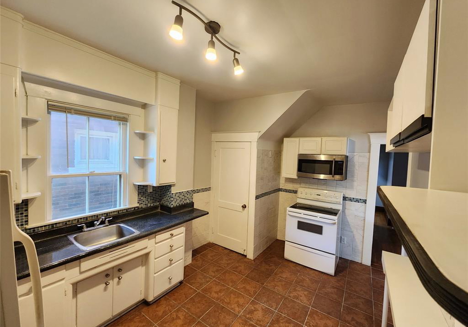 343-randolph-avenue-windsor-ontario-26023666