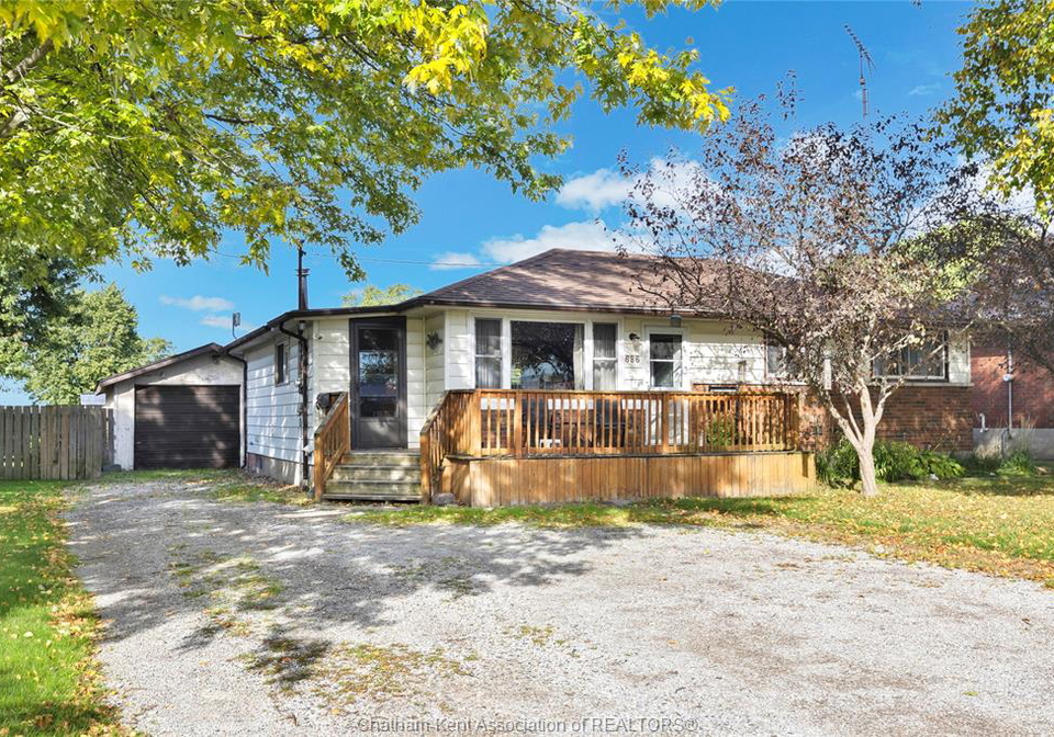 686-albert-street-wallaceburg-ontario-26023680