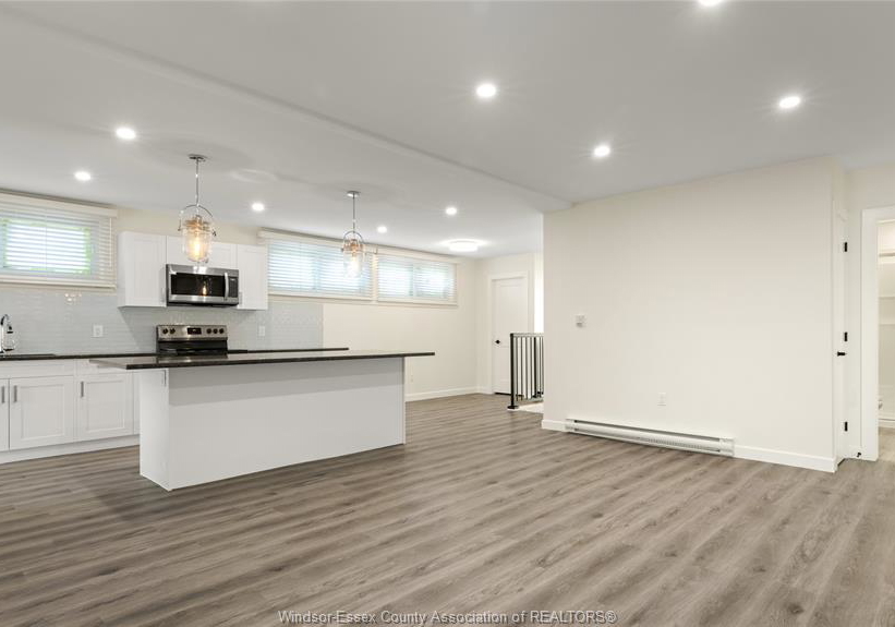 2605-seminole-windsor-ontario-26023681